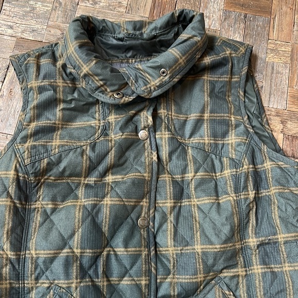 Eddie Bauer Sport Plaid Field Vest - Picture 6 of 9